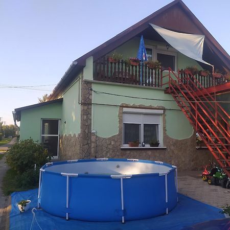 Etus Vendeghaz 2 Vila Balatonfenyves Exterior foto